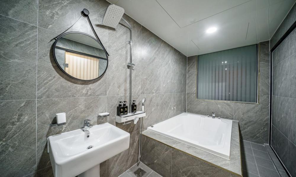 G7 Hotel Dongducheon Zewnętrze zdjęcie